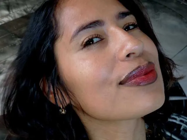 Offline cataleya35 on BongaCams