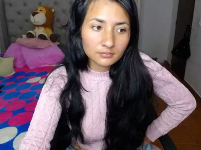 Offline catalinahounn on BongaCams