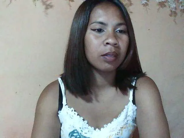 Offline Cathalia3105 on BongaCams