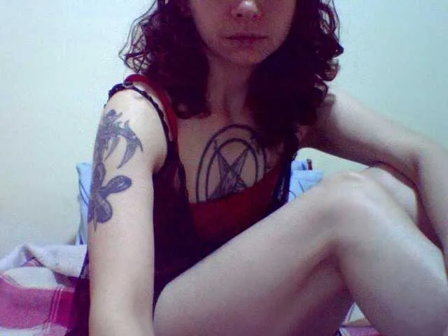 Offline Celena980 on BongaCams