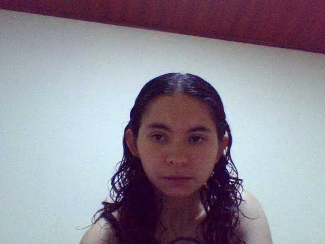 Offline Celena980 on BongaCams