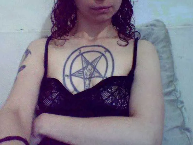 Offline Celena980 on BongaCams