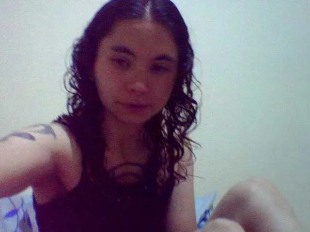 Offline Celena980 on BongaCams