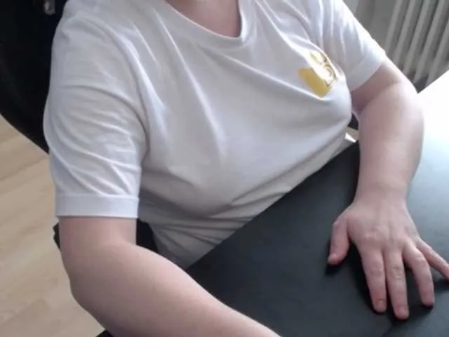 Freechat Celina-Rose on BongaCams