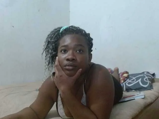 Offline Chanellmontes121 on BongaCams