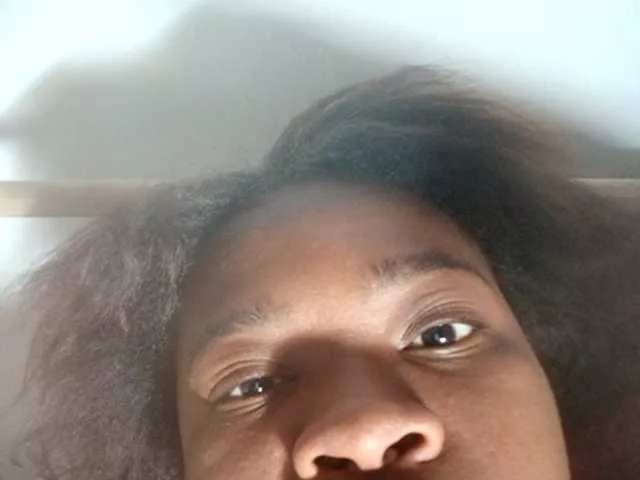 Offline Chanellmontes121 on BongaCams