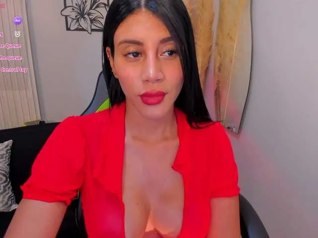 Offline charlotte-Cox on BongaCams
