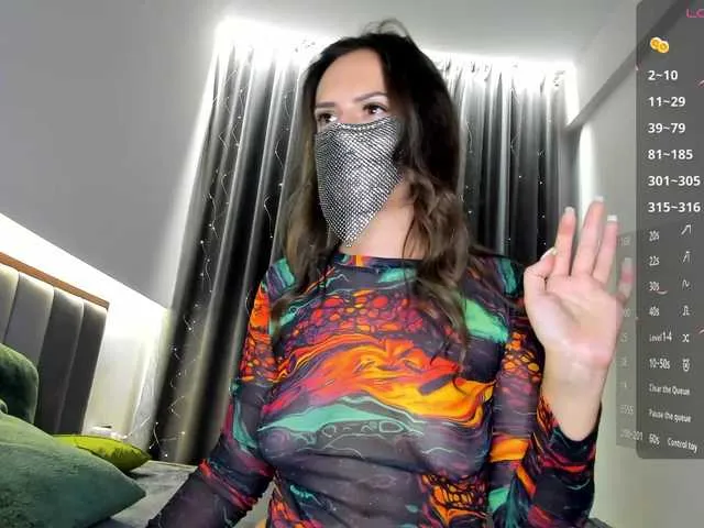 Freechat CharmAlina on BongaCams