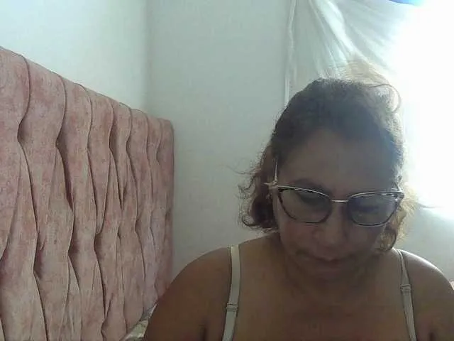 Offline charrysexy on BongaCams