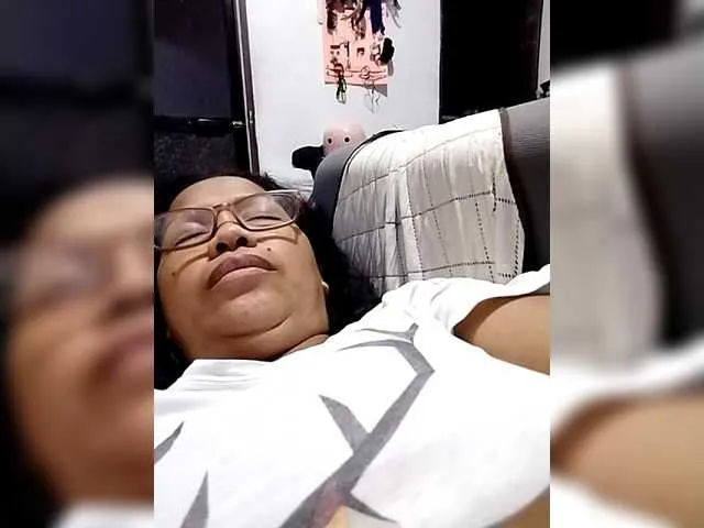 Offline Chatty22 on BongaCams