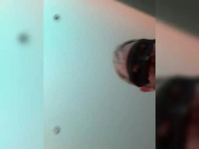 Cherry-lips from BongaCams
