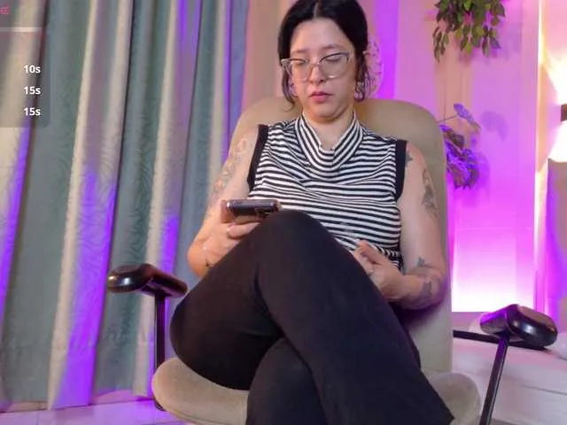 Offline chloe-rosse on BongaCams