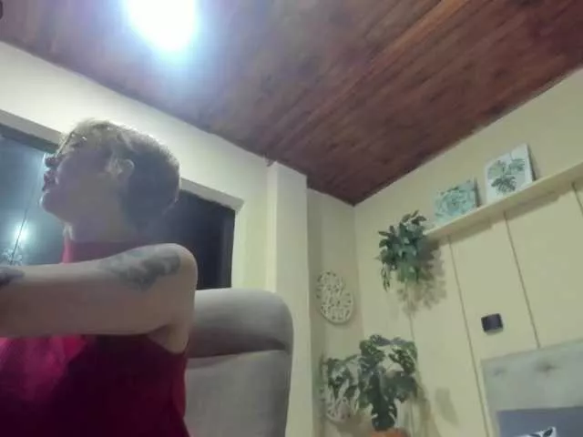 Offline chloe-rosse on BongaCams