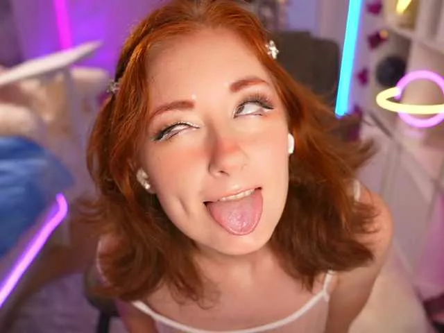 Offline CissyGlitter on BongaCams