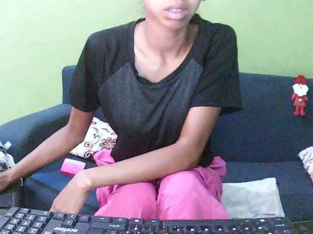 Offline Clarasexy on BongaCams