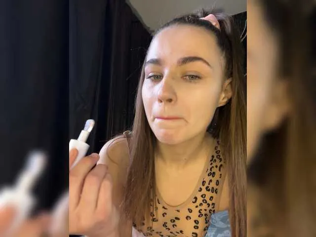 Offline ClaraxRose on BongaCams