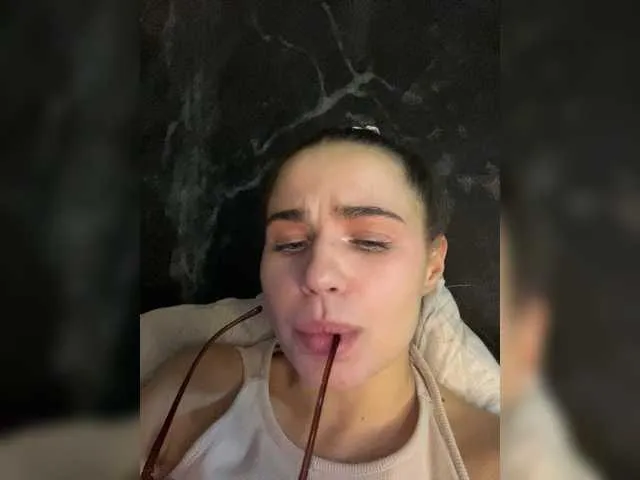 Offline ClaraxRose on BongaCams