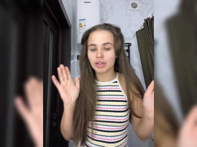 Offline ClaraxRose on BongaCams