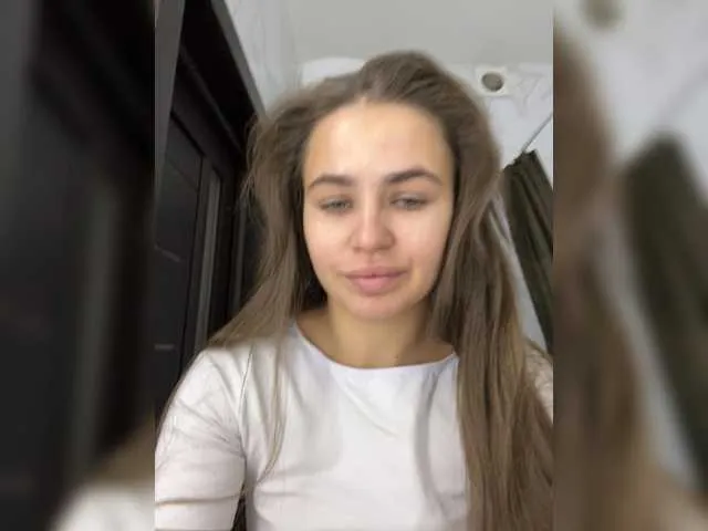 Offline ClaraxRose on BongaCams