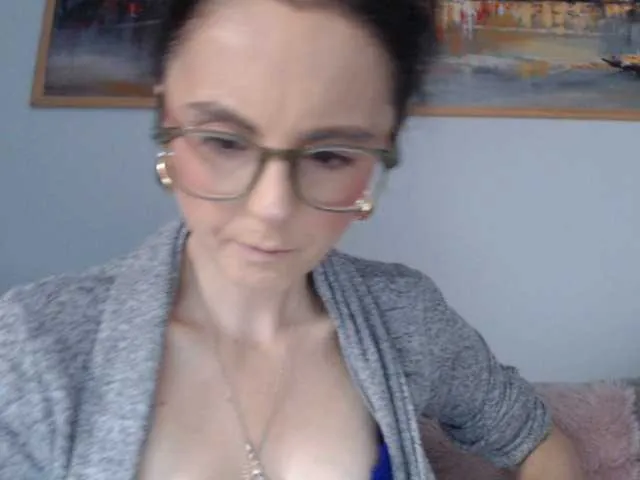 Offline cleophee on BongaCams