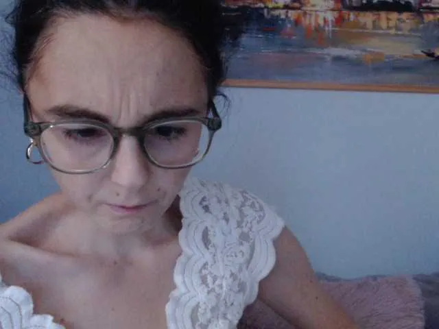 Offline cleophee on BongaCams