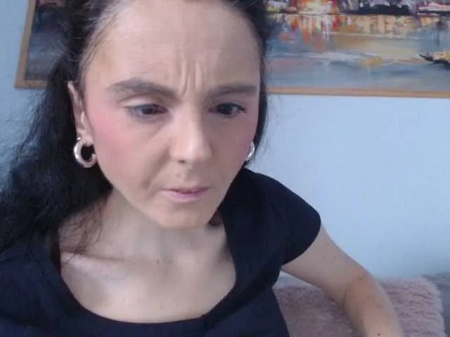 Offline cleophee on BongaCams