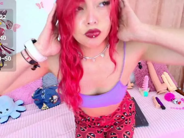 Offline CloeeLovee on BongaCams