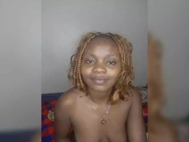 Freechat Crazymaya on BongaCams