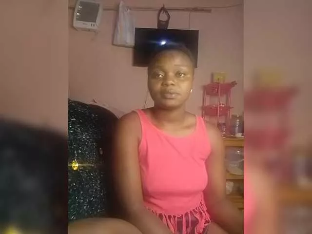 Freechat Crazymaya on BongaCams