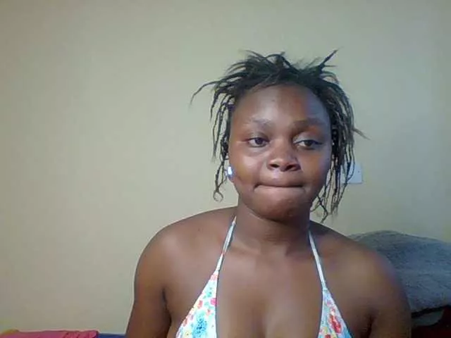 Freechat Crazymaya on BongaCams