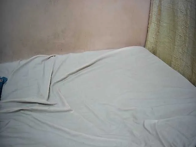 Offline creamy-squirter on BongaCams