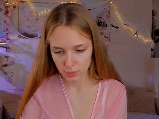 Offline CrimsonAura on BongaCams