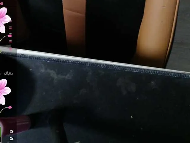 Freechat crystalyss on BongaCams