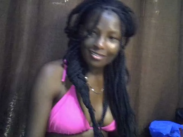 Offline Cute-emmy on BongaCams