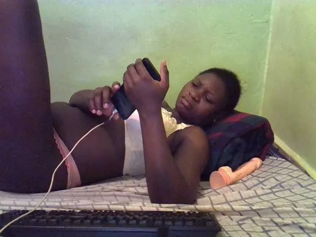 Freechat CUTE-LIZ on BongaCams