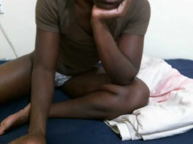 Freechat cute-nina on BongaCams