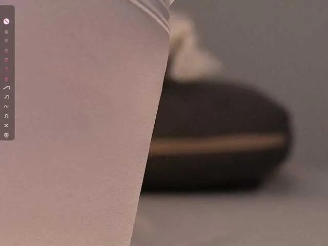 Offline CuteShine on BongaCams