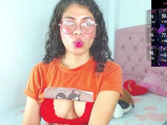 Offline Cyntiaross on BongaCams