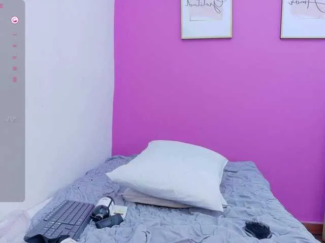 Offline Daddyfavouritegirl on BongaCams