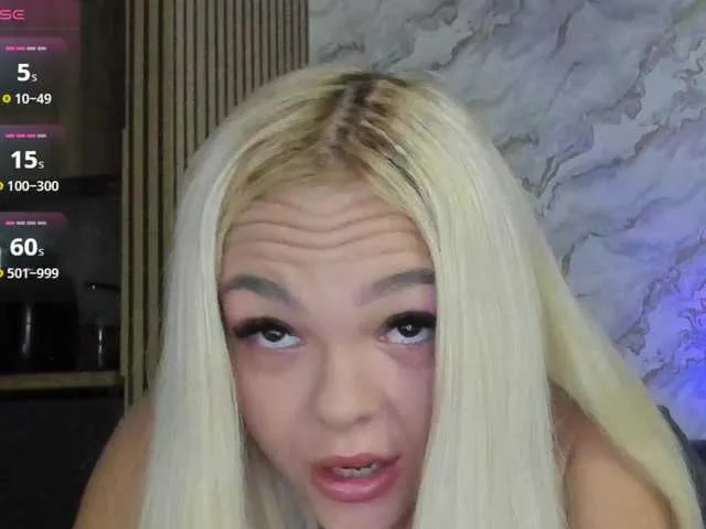 Offline DaisyAbby03 on BongaCams