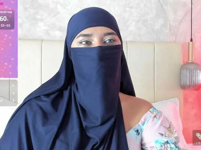 Offline Dakshaa on BongaCams