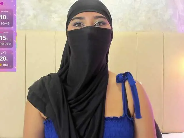 Offline Dakshaa on BongaCams