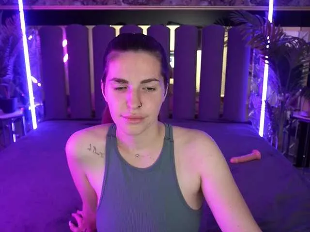 Offline DanielaReign on BongaCams