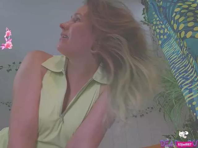 DeadButterfly from BongaCams