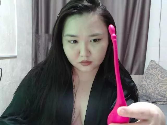 DebbieLu from BongaCams