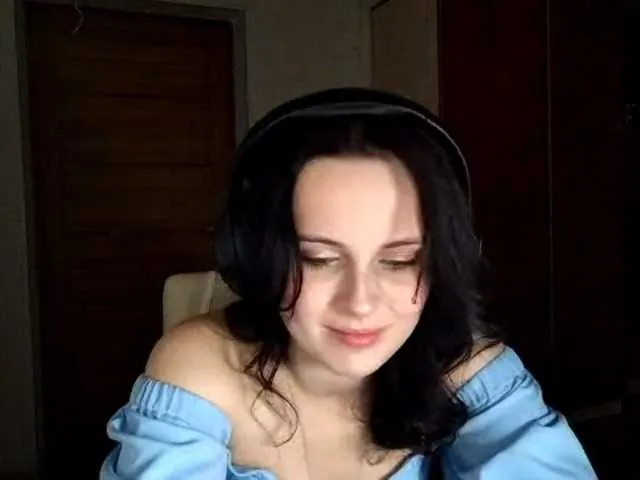 Offline DelfinaStrauss on BongaCams