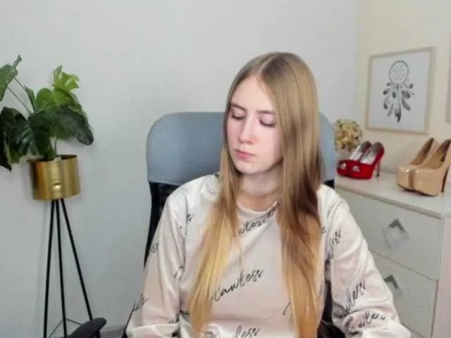 Offline desireMegan on BongaCams