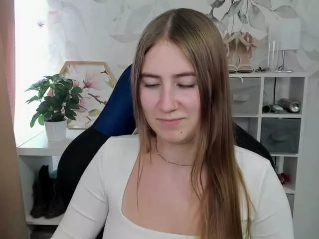Offline desireMegan on BongaCams