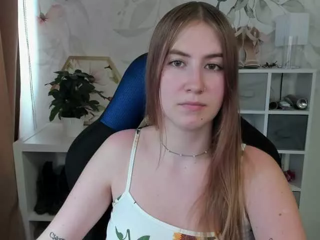 Offline desireMegan on BongaCams