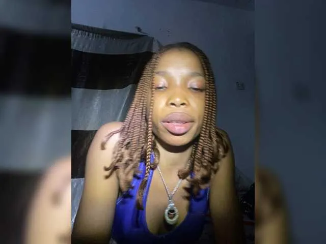 Offline Deslimbody0 on BongaCams